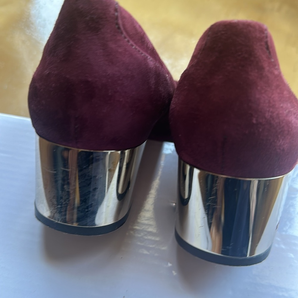 Tory Burch burgundy suede 1.5 inch mirror heel, very good condition. - Picture 4 of 6
